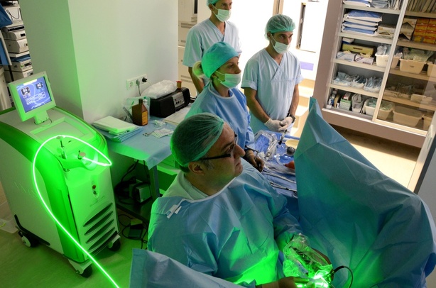 DES_3106-laser-2 (1)